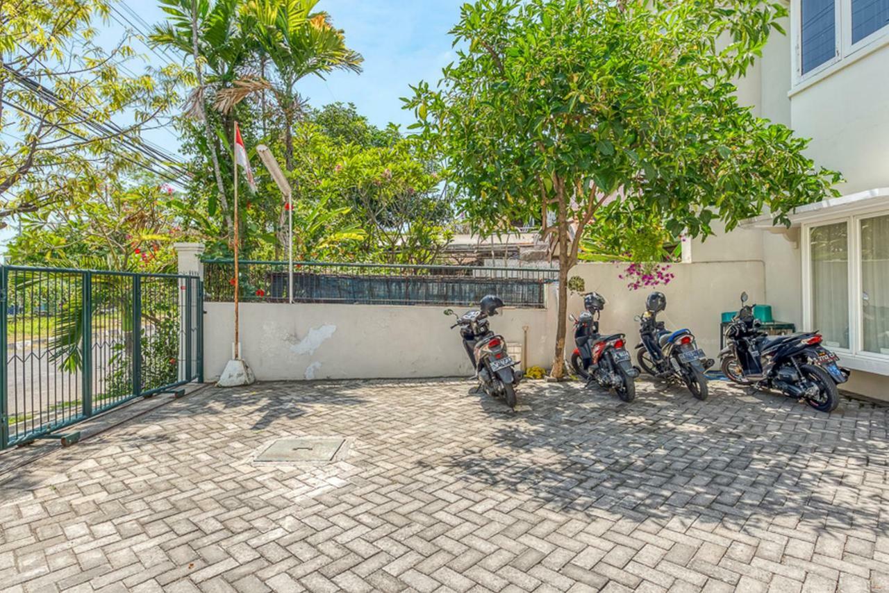 Reddoorz Near Untag Surabaya Exterior foto